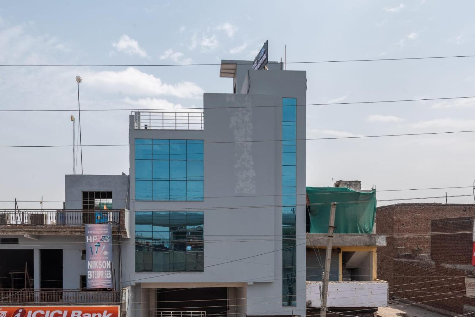 The Setu Hotel & Resorts Faridabad Buitenkant foto